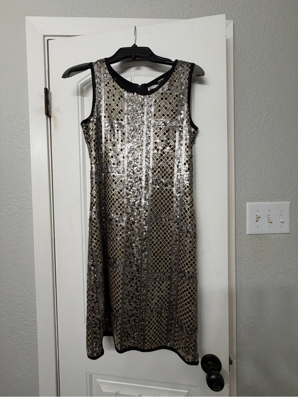 Chelsea & Violet Black and Gold Sequin Shift Dress